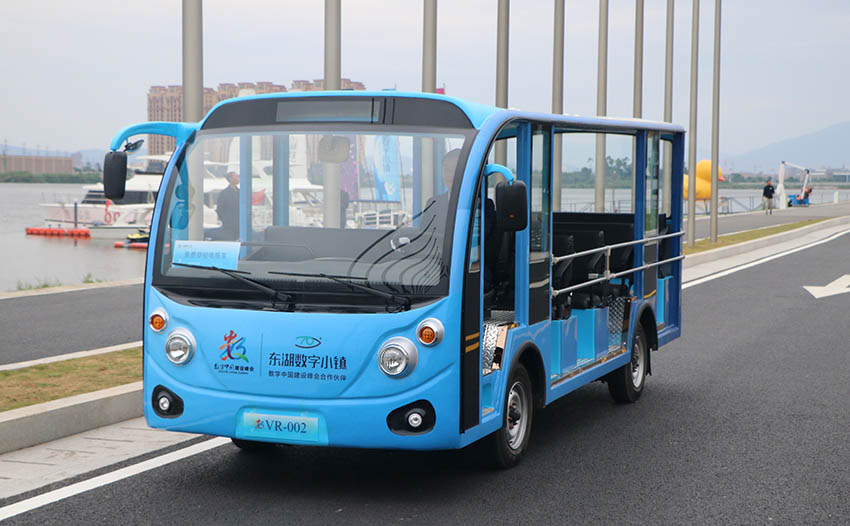 23座電動觀光車 23座電動觀光車