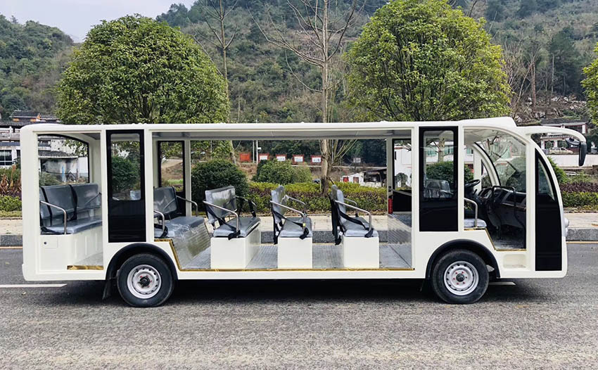 18座電動觀光車 18座電動觀光車